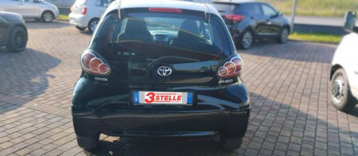 Toyota Aygo 1.0 12V VVT-i 5 porte Active Connect (3)