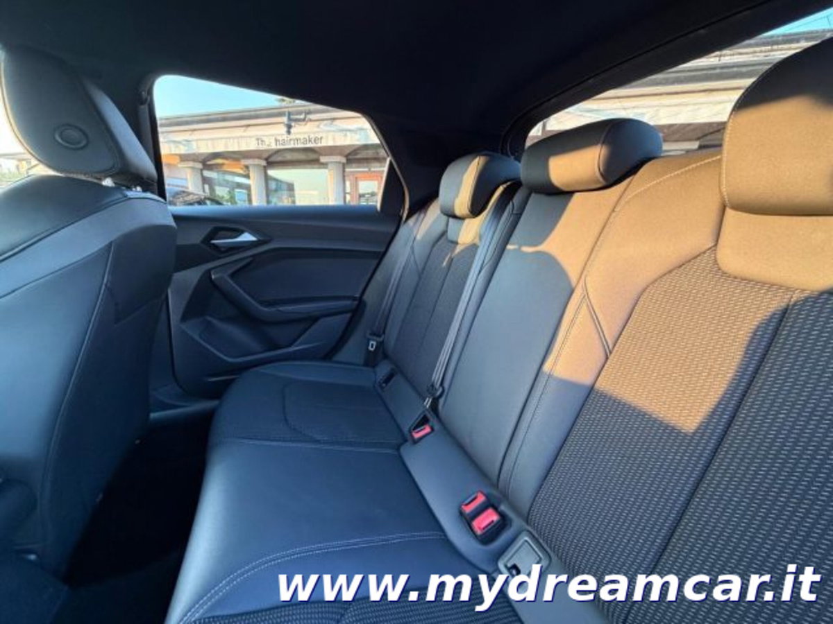 Audi A1 citycarver 30 TFSI S tronic Admired (13)