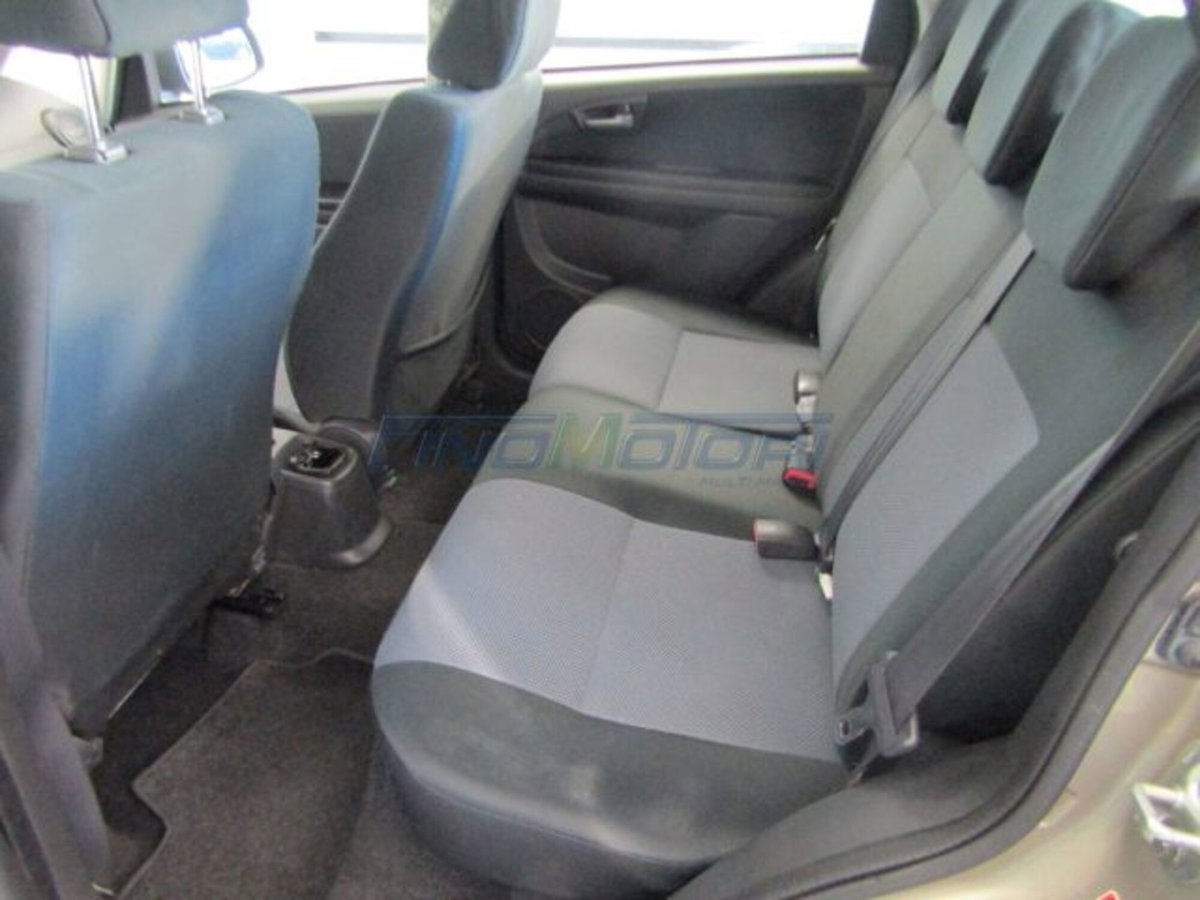Fiat Sedici 1.9 MJT 4x4 Dynamic (10)