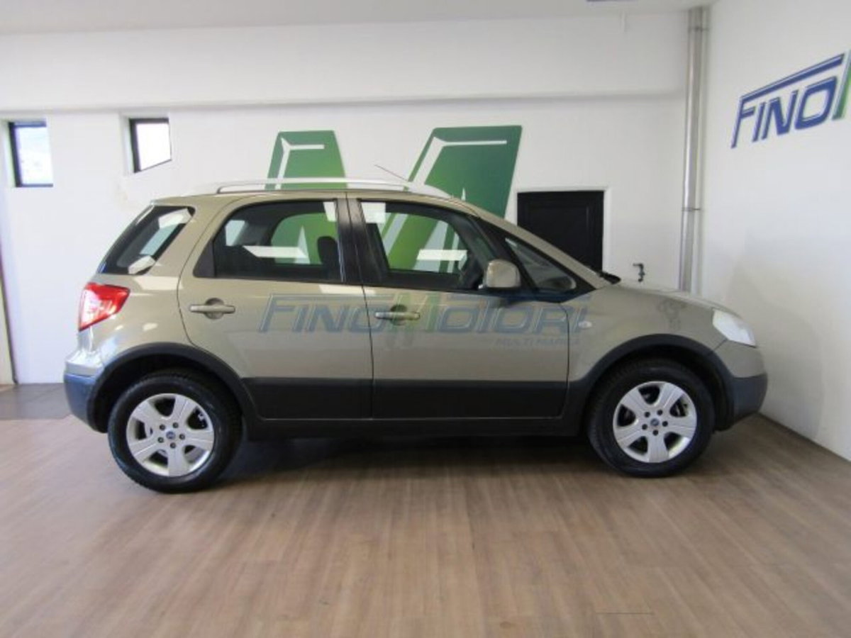 Fiat Sedici 1.9 MJT 4x4 Dynamic (14)