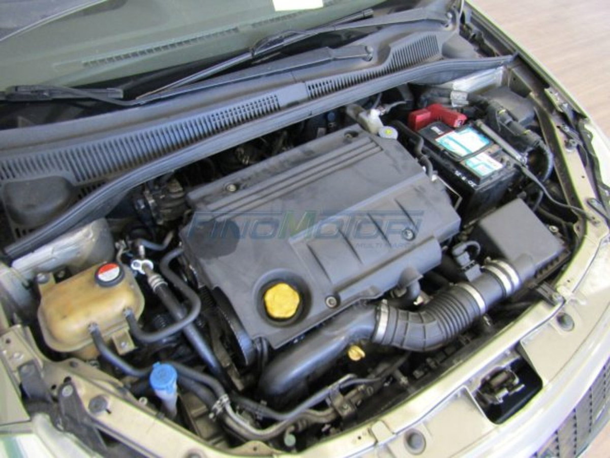 Fiat Sedici 1.9 MJT 4x4 Dynamic (15)