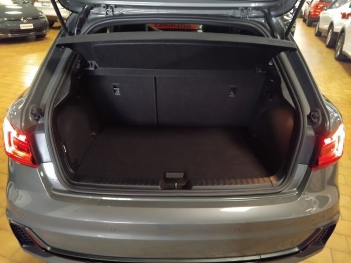 Audi A1 Sportback 40 TFSI S tronic Identity Black (10)