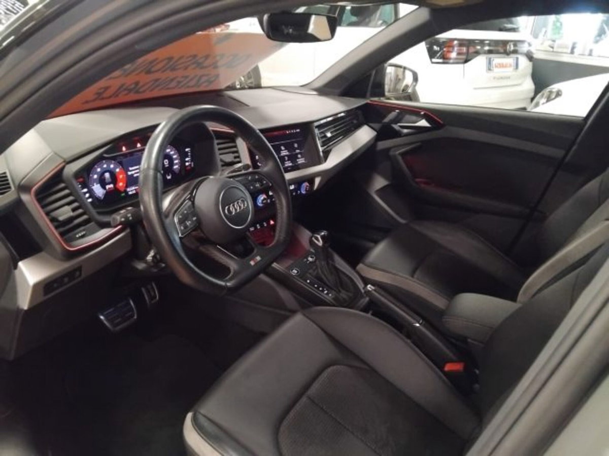 Audi A1 Sportback 40 TFSI S tronic Identity Black (16)
