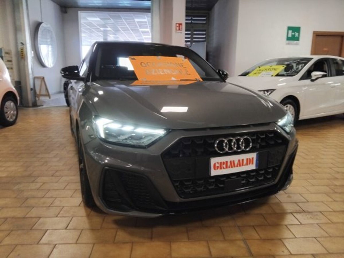Audi A1 Sportback 40 TFSI S tronic Identity Black (2)
