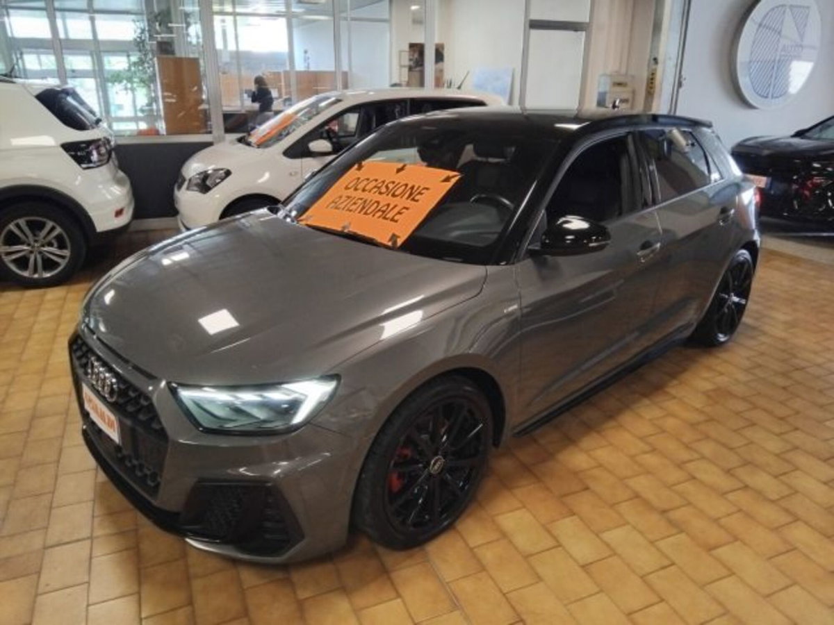 Audi A1 Sportback 40 TFSI S tronic Identity Black (4)