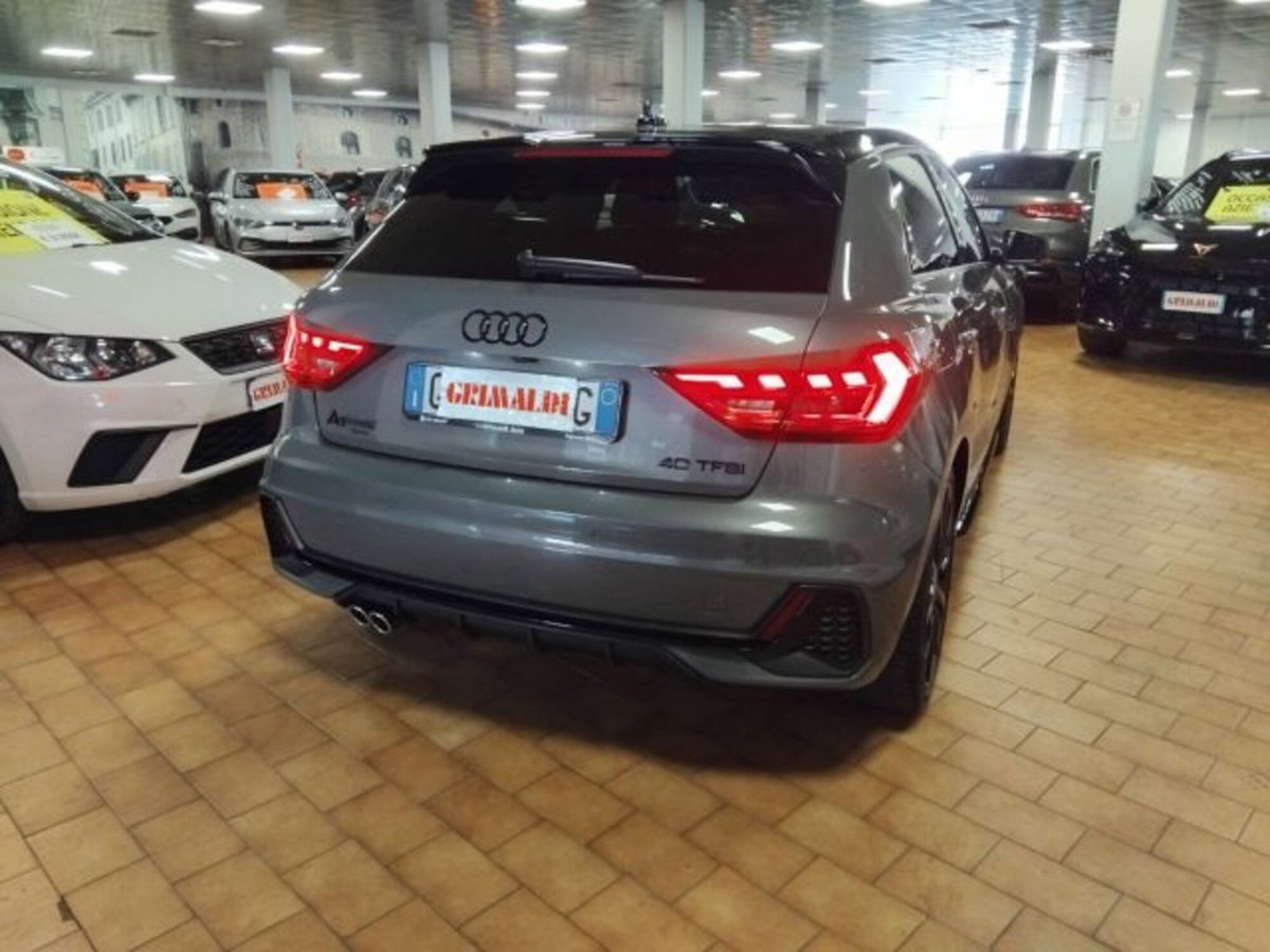 Audi A1 Sportback 40 TFSI S tronic Identity Black (6)