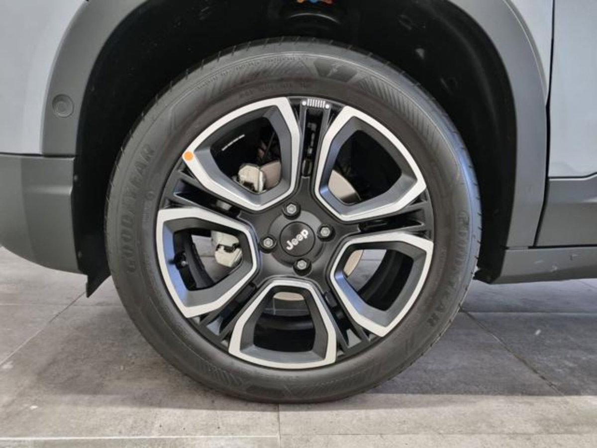 Jeep Avenger 1.2 turbo Summit fwd 100cv (15)