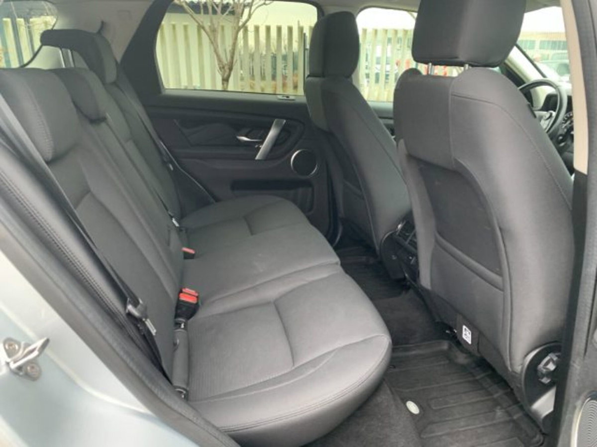 Land Rover Discovery Sport 2.0D I4-L.Flw 150 CV AWD Auto (11)