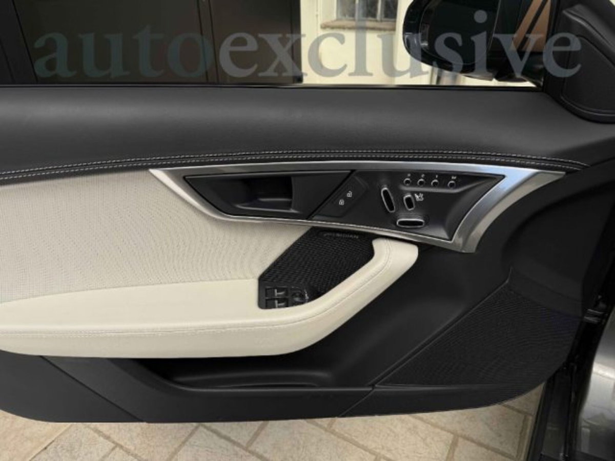 Jaguar F-Type Cabrio 5.0 V8 450 CV aut Convertibile R-Dynamic Black (10)