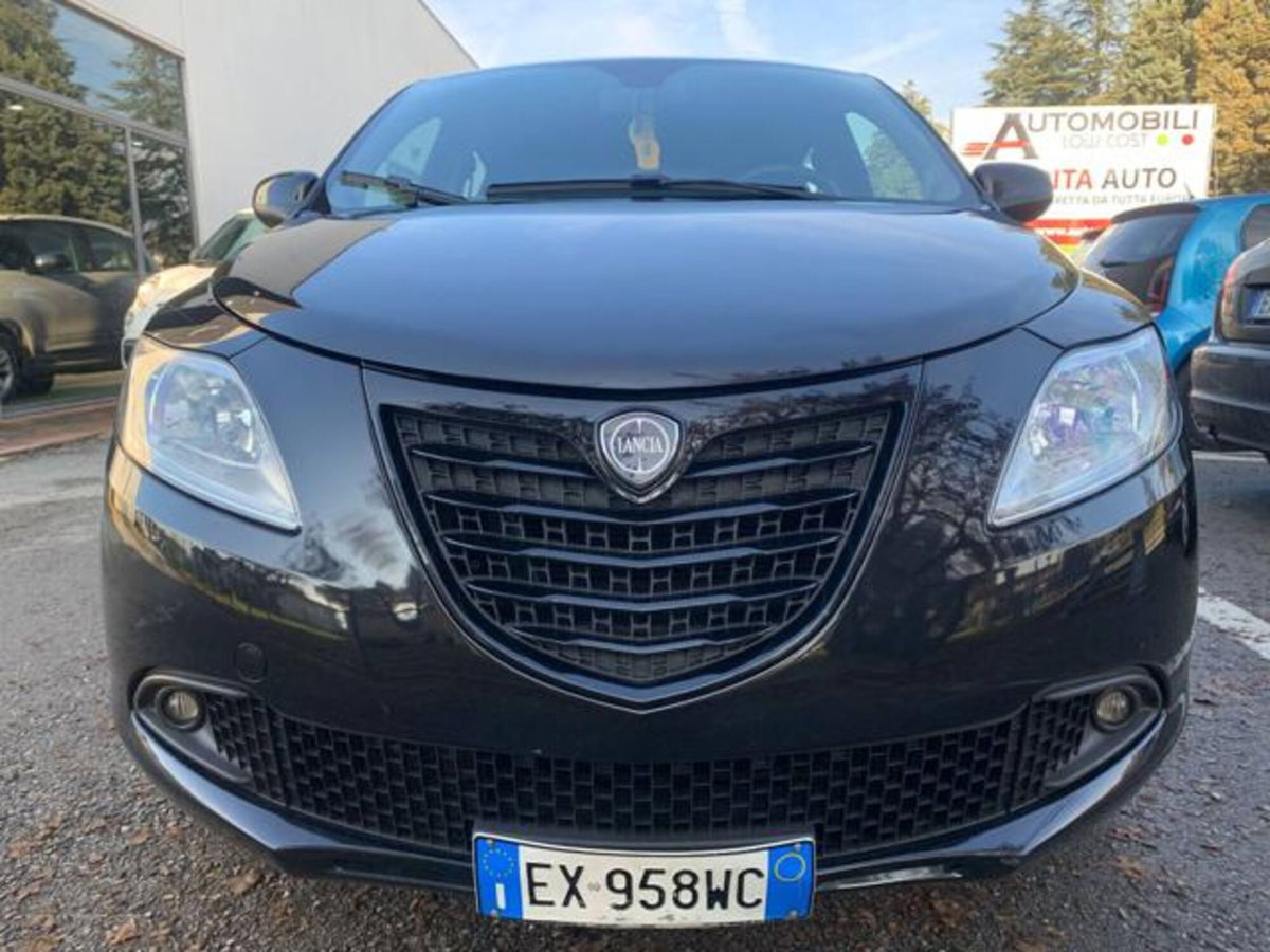 Lancia Ypsilon 1.2 69 CV 5 porte GPL Ecochic Gold (14)