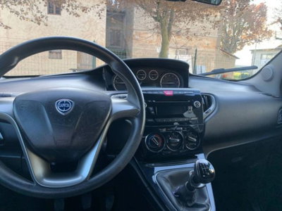 Lancia Ypsilon 1.2 69 CV 5 porte GPL Ecochic Gold (17)