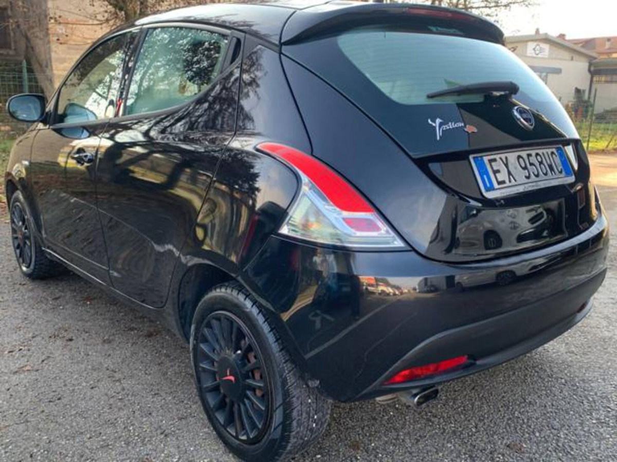 Lancia Ypsilon 1.2 69 CV 5 porte GPL Ecochic Gold (4)