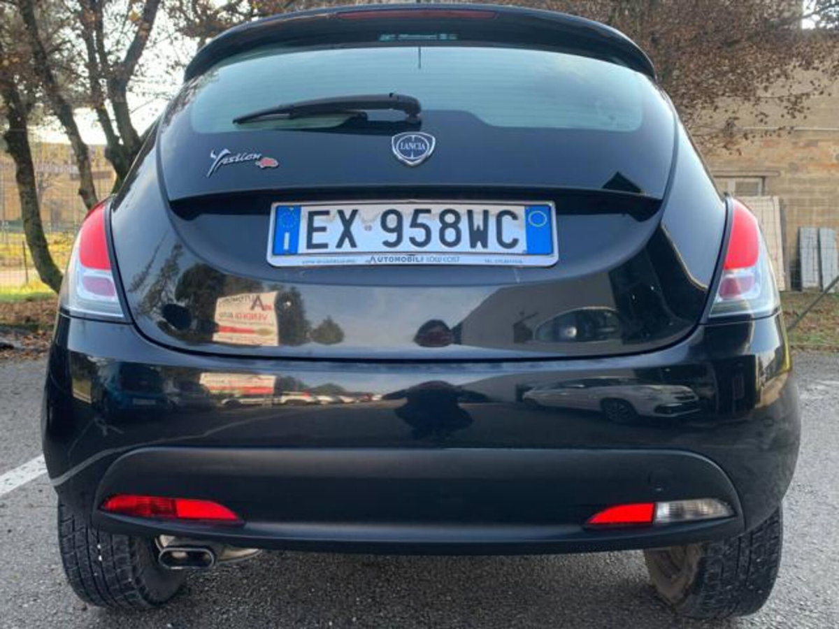 Lancia Ypsilon 1.2 69 CV 5 porte GPL Ecochic Gold (5)
