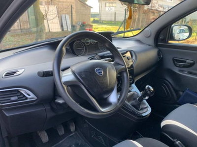 Lancia Ypsilon 1.2 69 CV 5 porte GPL Ecochic Gold (8)