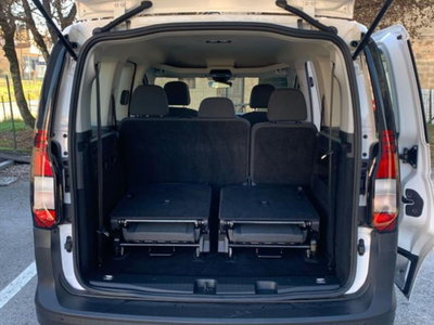 Volkswagen Caddy 2.0 TDI 102 CV (15)
