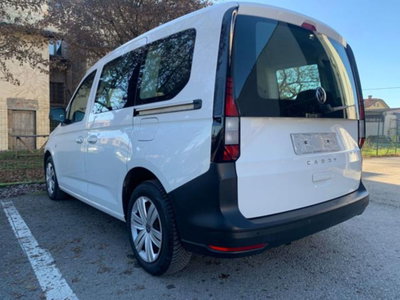 Volkswagen Caddy 2.0 TDI 102 CV (6)