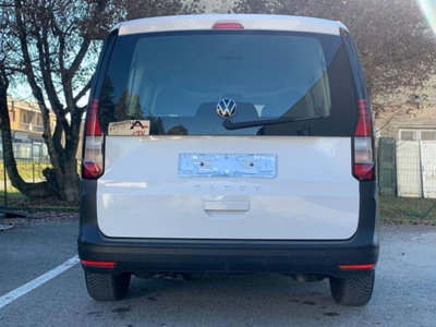 Volkswagen Caddy 2.0 TDI 102 CV (7)