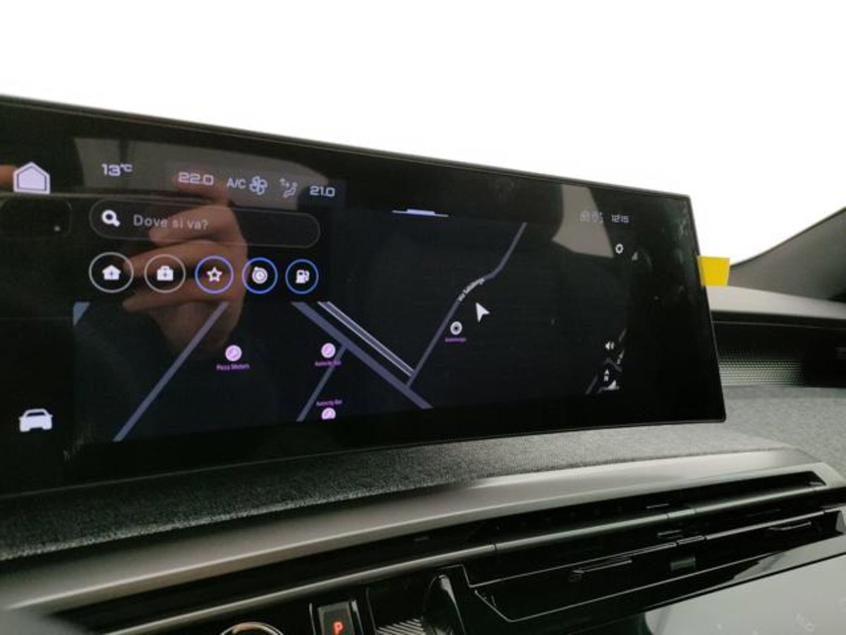 Peugeot 3008 1.2 hybrid GT 145cv e-dcs6 (14)