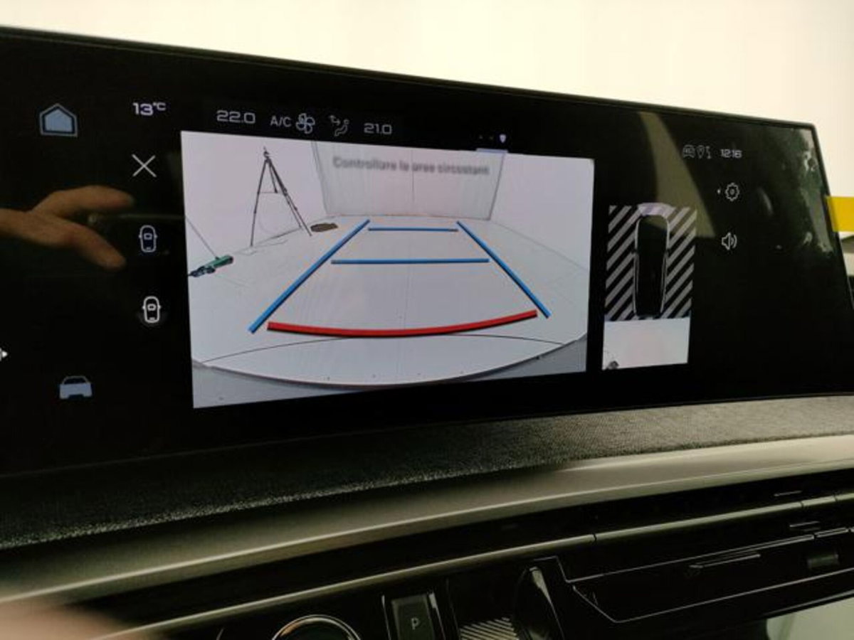 Peugeot 3008 1.2 hybrid GT 145cv e-dcs6 (17)