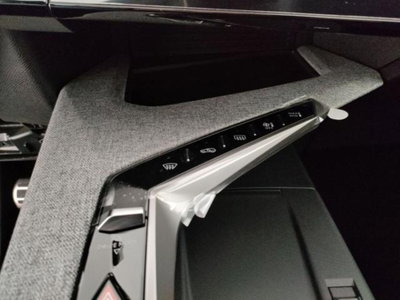 Peugeot 3008 1.2 hybrid GT 145cv e-dcs6 (18)