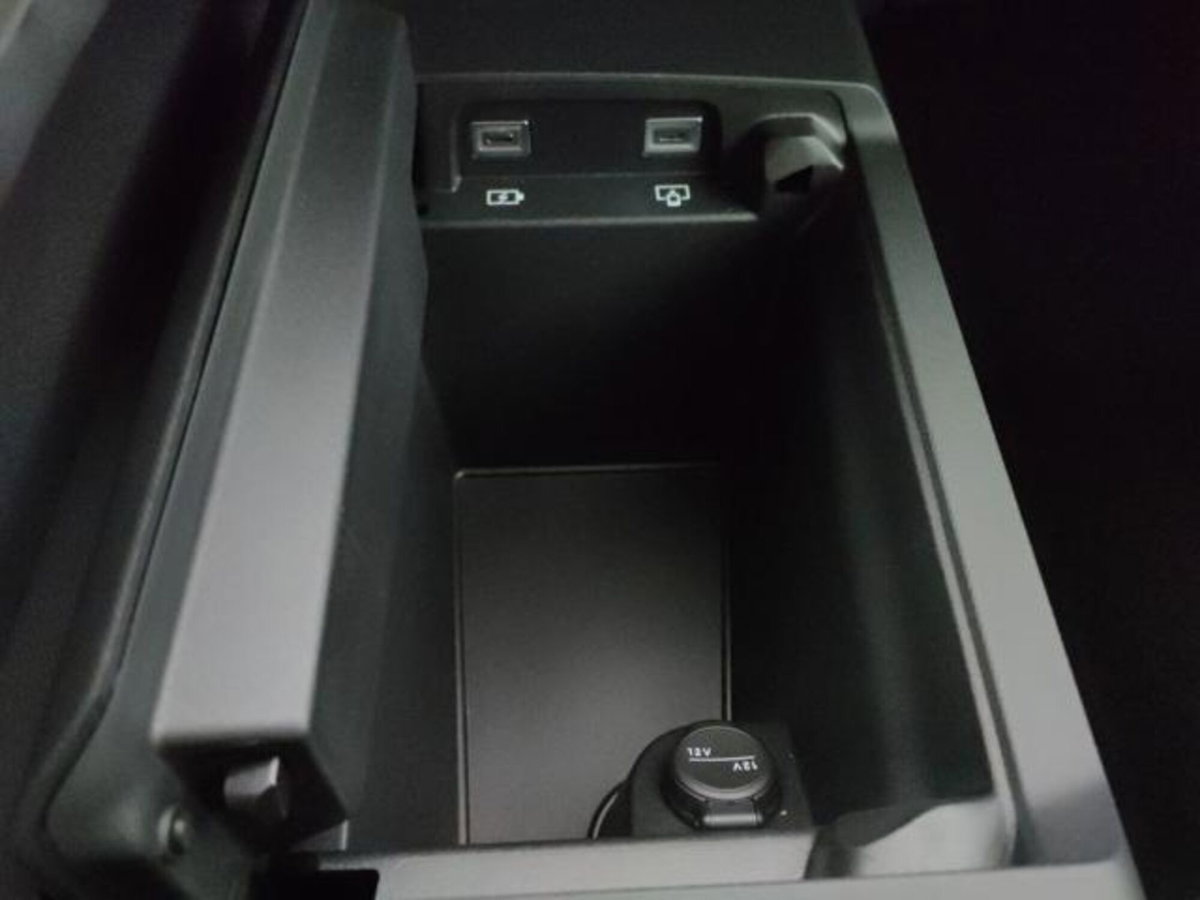 Peugeot 3008 1.2 hybrid GT 145cv e-dcs6 (20)