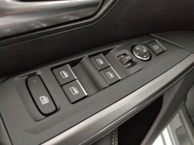 Peugeot 3008 1.2 hybrid GT 145cv e-dcs6 (6)