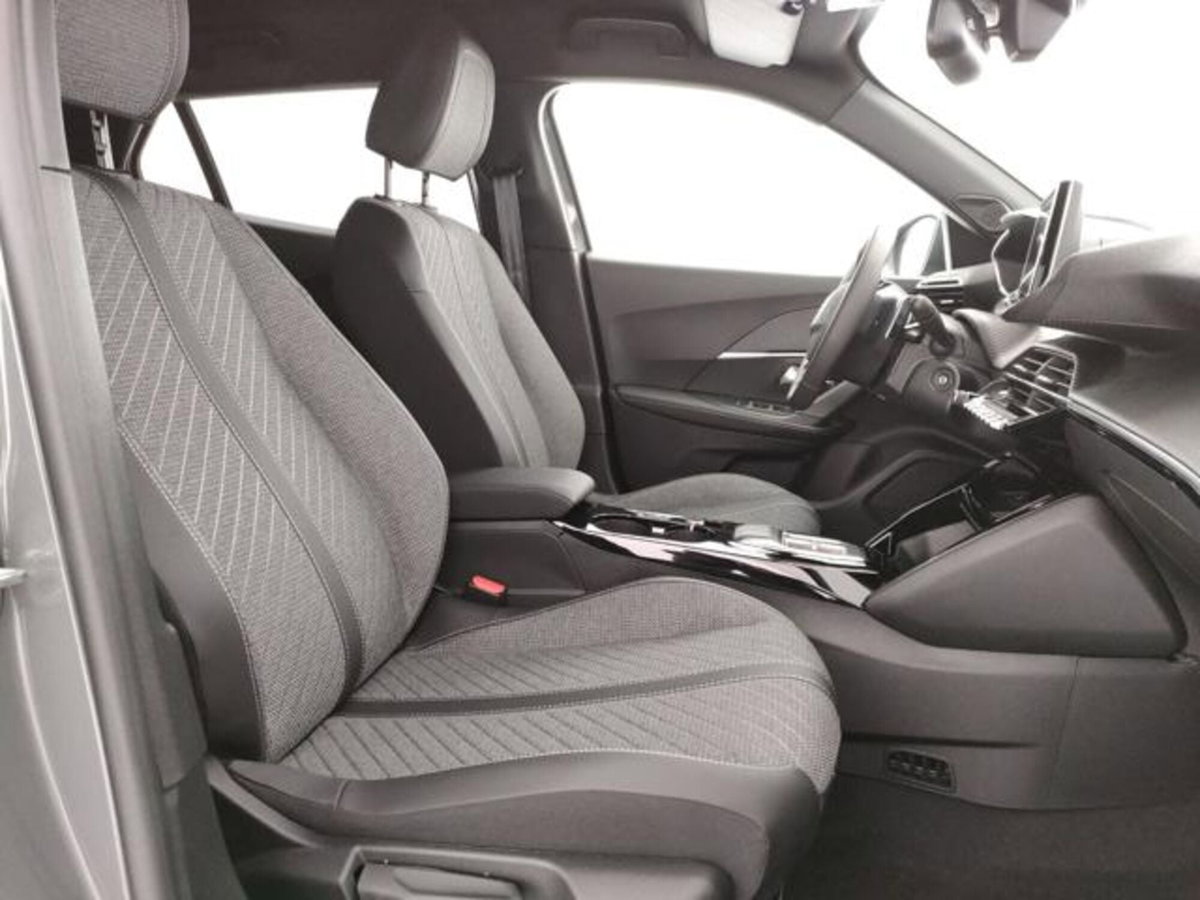 Peugeot 2008 1.2 hybrid Allure 145cv e-dcs6 (15)