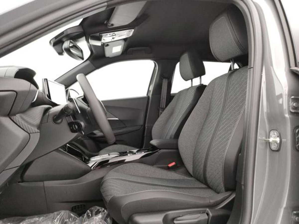 Peugeot 2008 1.2 hybrid Allure 145cv e-dcs6 (5)
