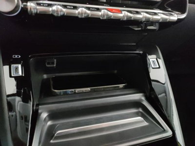 Peugeot 208 1.2 turbo Allure 100cv (10)