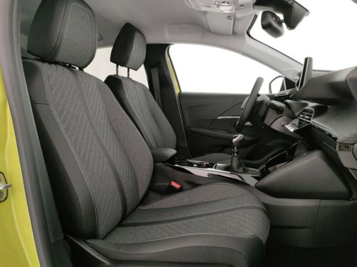 Peugeot 208 1.2 turbo Allure 100cv (17)