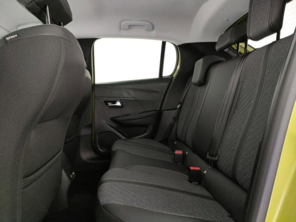 Peugeot 208 1.2 turbo Allure 100cv (18)