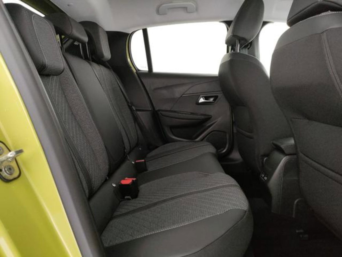 Peugeot 208 1.2 turbo Allure 100cv (19)