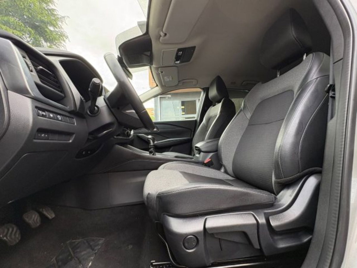 Nissan Qashqai 1.3 mhev N-Connecta 2wd 140cv (11)