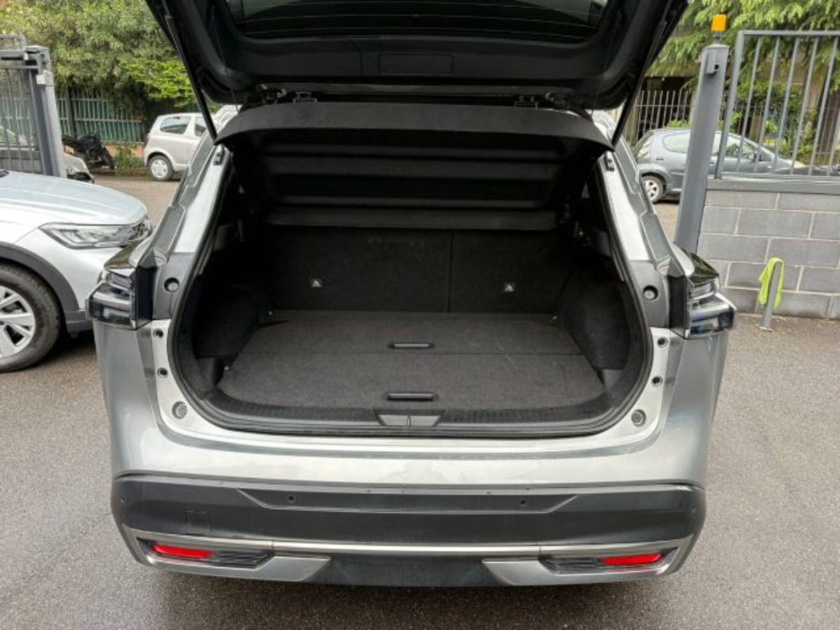 Nissan Qashqai 1.3 mhev N-Connecta 2wd 140cv (14)