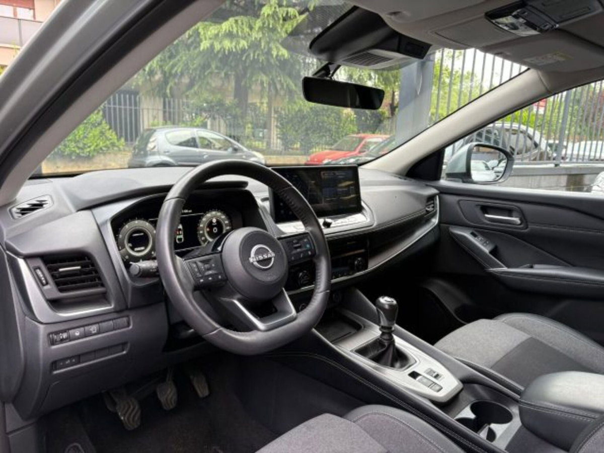 Nissan Qashqai 1.3 mhev N-Connecta 2wd 140cv (5)