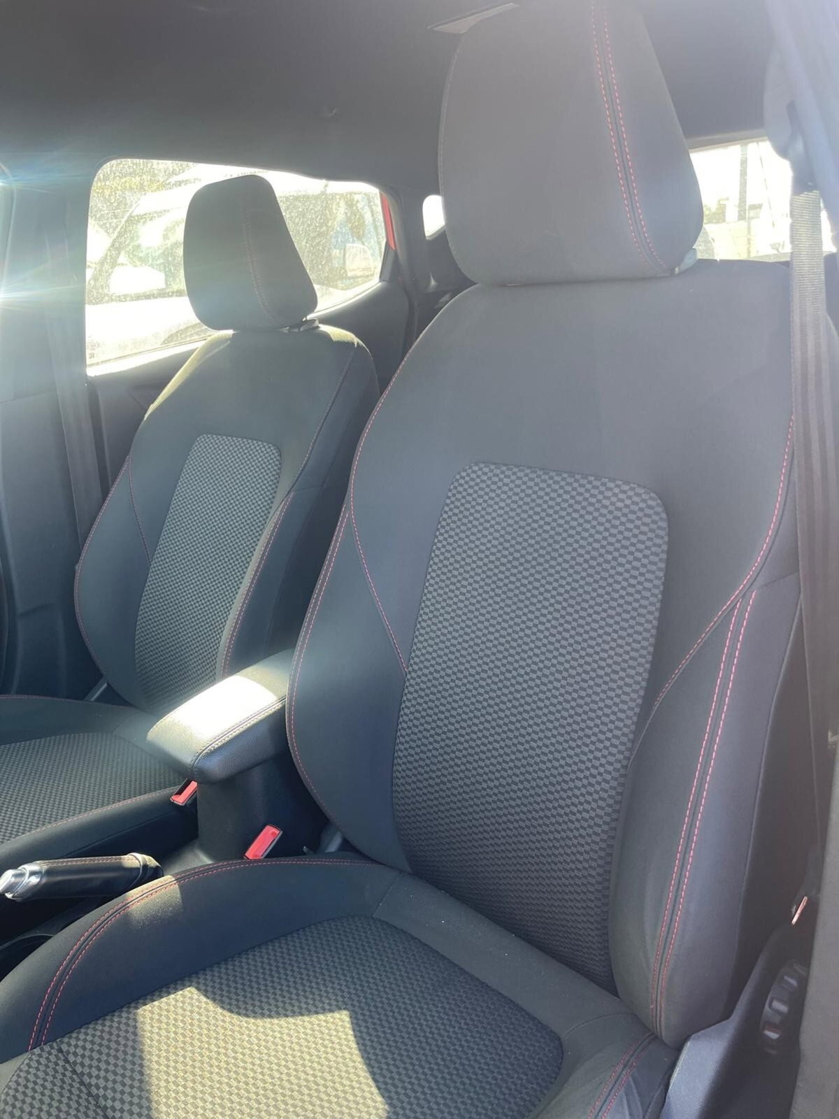 Ford Fiesta 1.5 EcoBlue 5 porte ST-Line (14)