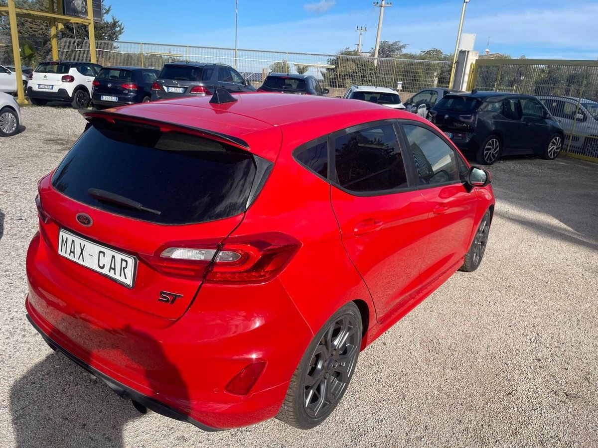 Ford Fiesta 1.5 EcoBlue 5 porte ST-Line (3)