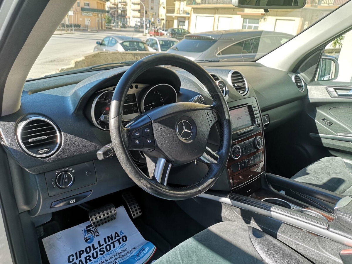 Mercedes-Benz Classe ML 320 CDI Sport (13)
