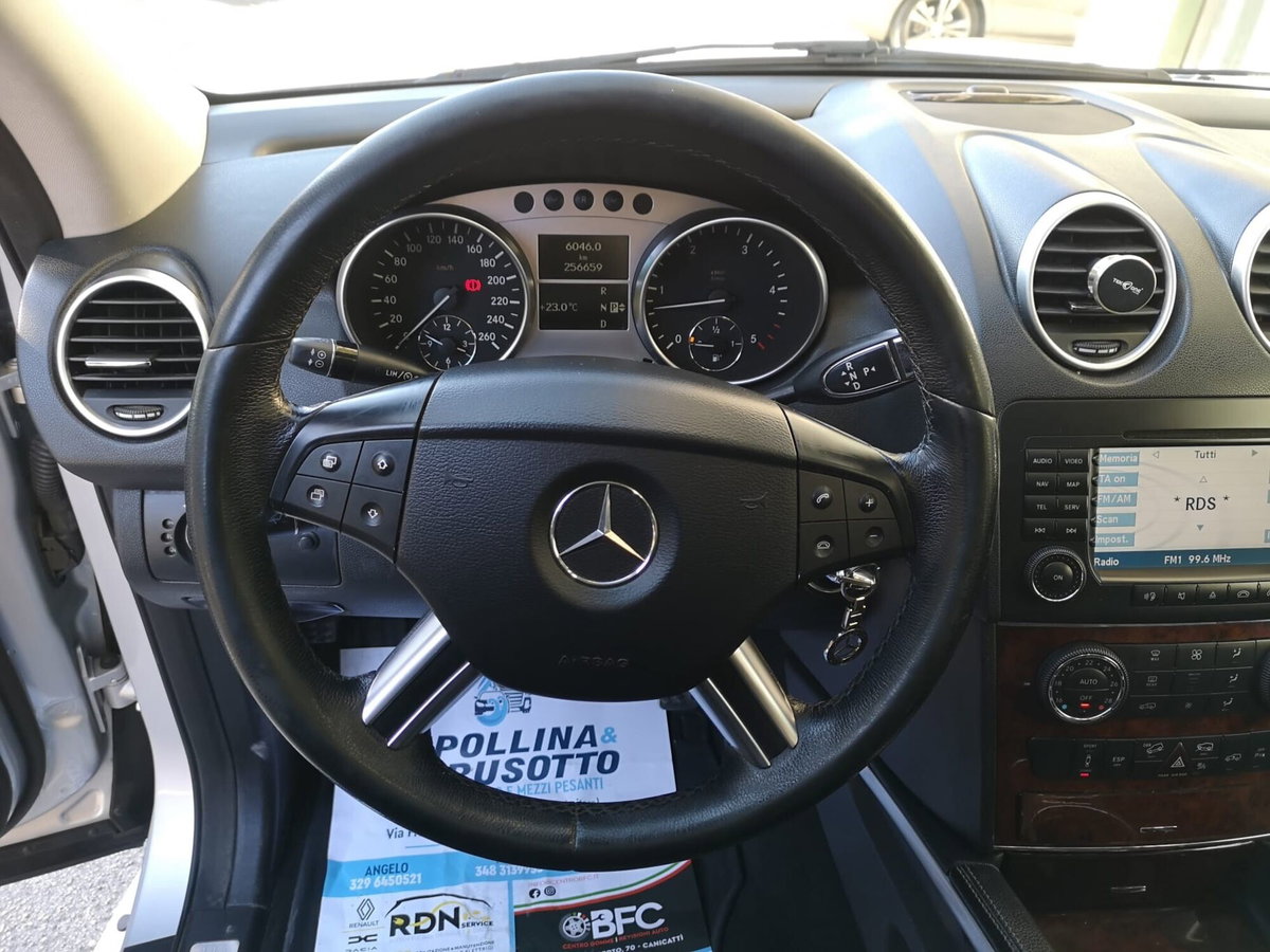Mercedes-Benz Classe ML 320 CDI Sport (15)