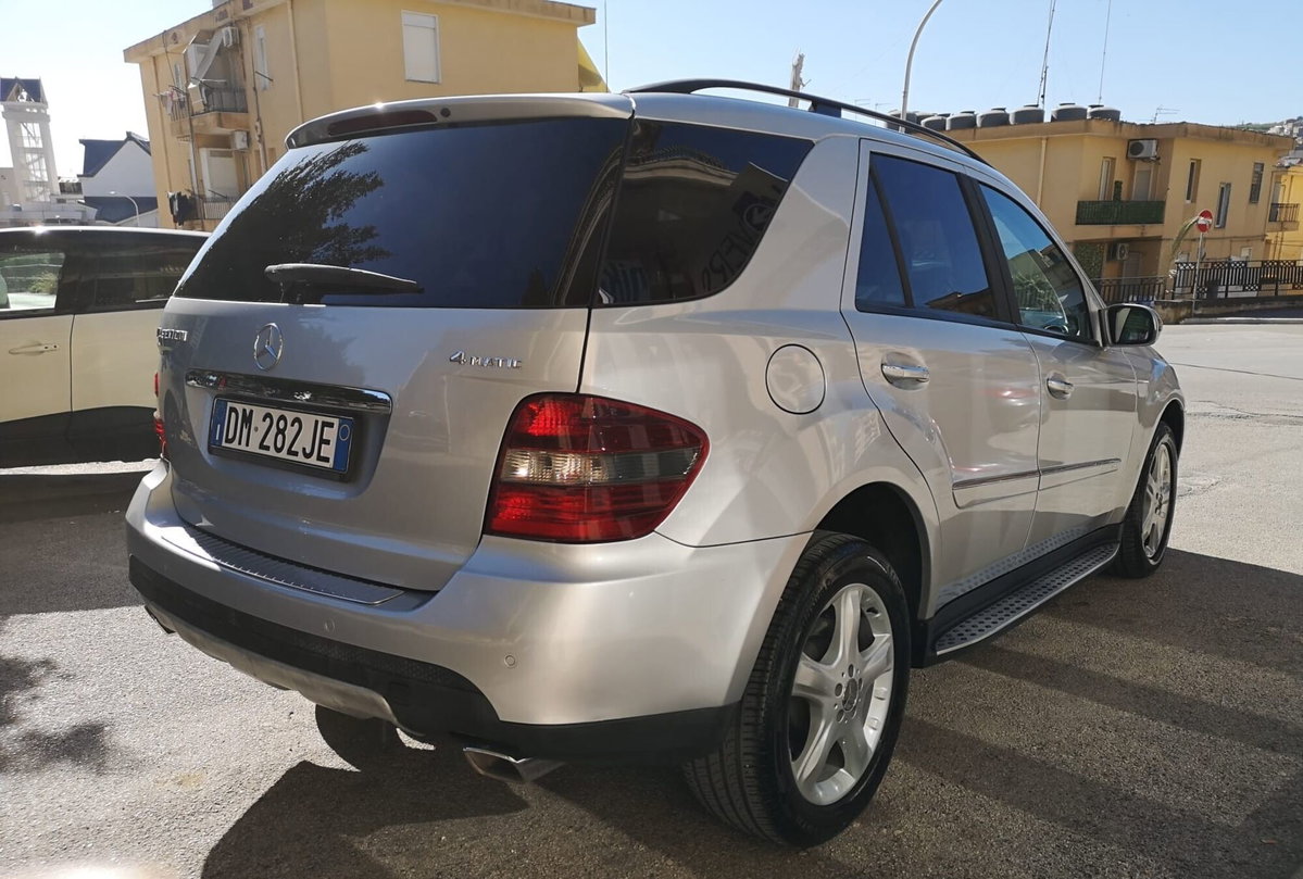 Mercedes-Benz Classe ML 320 CDI Sport (5)