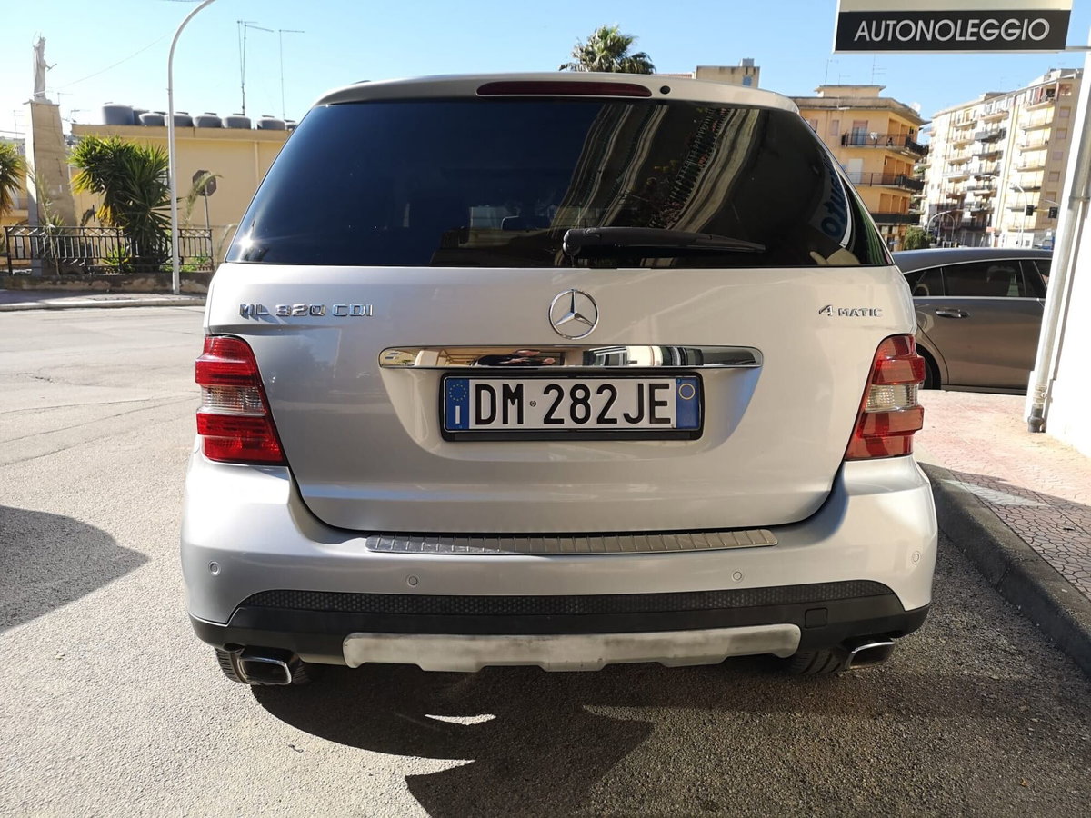 Mercedes-Benz Classe ML 320 CDI Sport (6)