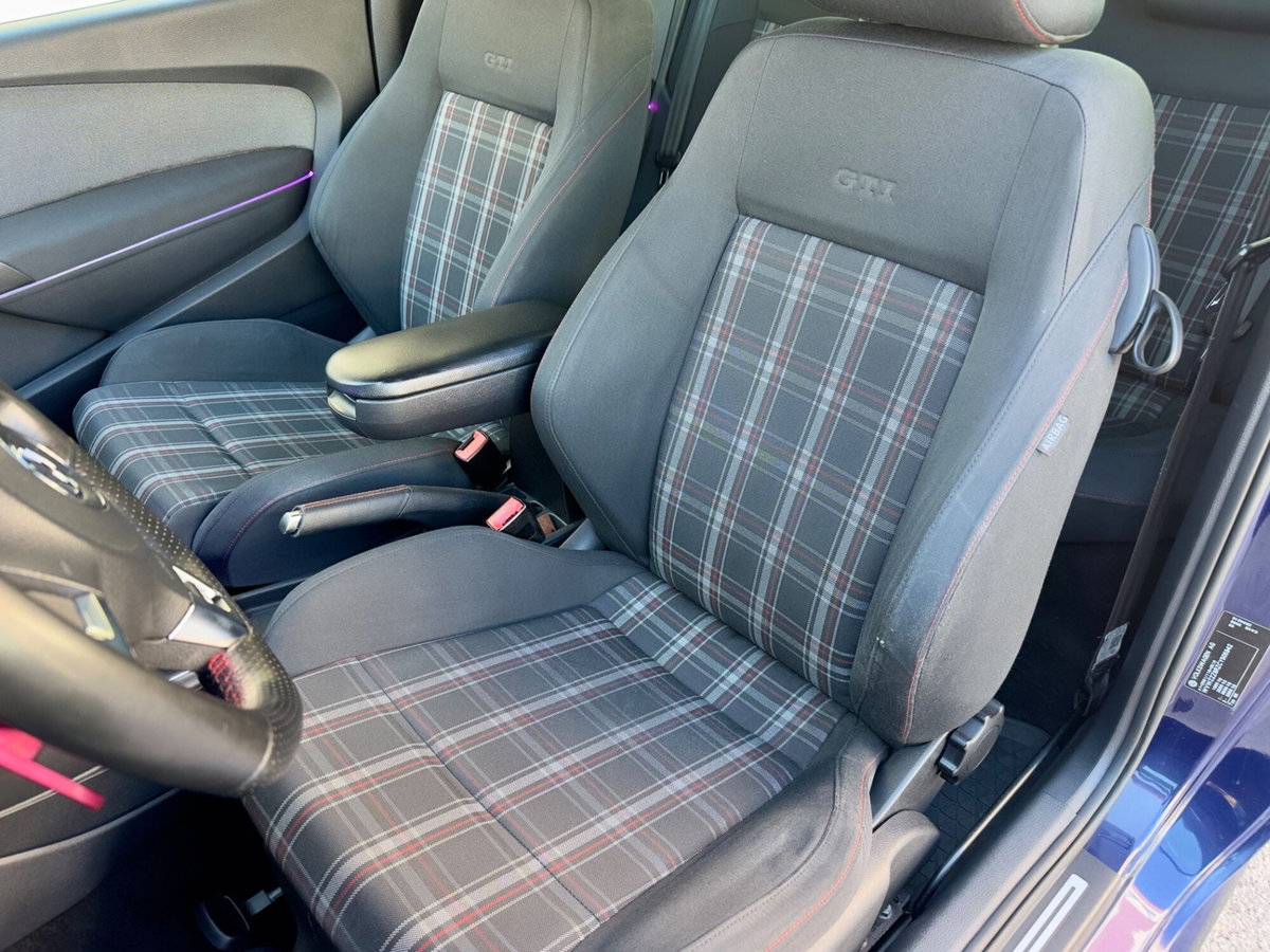 Volkswagen Polo 1.4 TSI DSG 3 porte GTI (12)