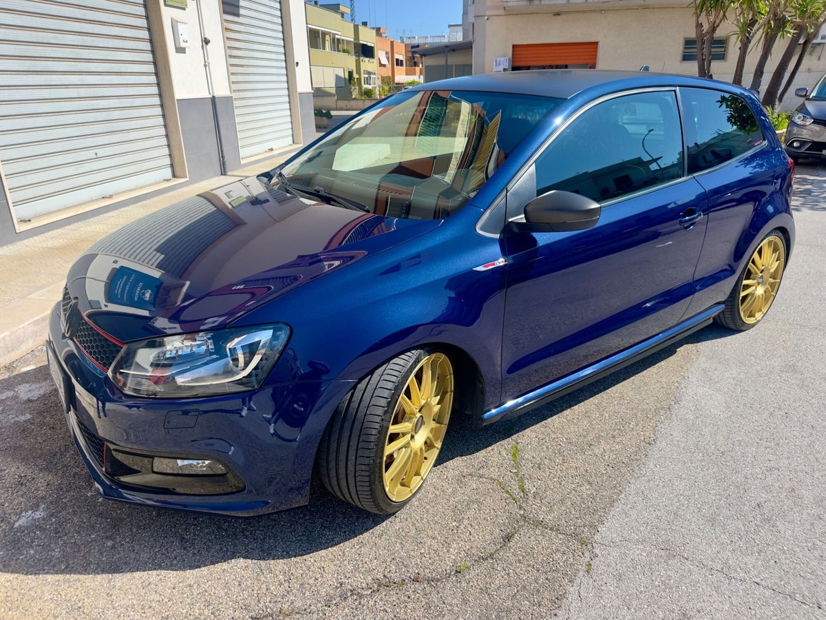 Volkswagen Polo 1.4 TSI DSG 3 porte GTI (2)