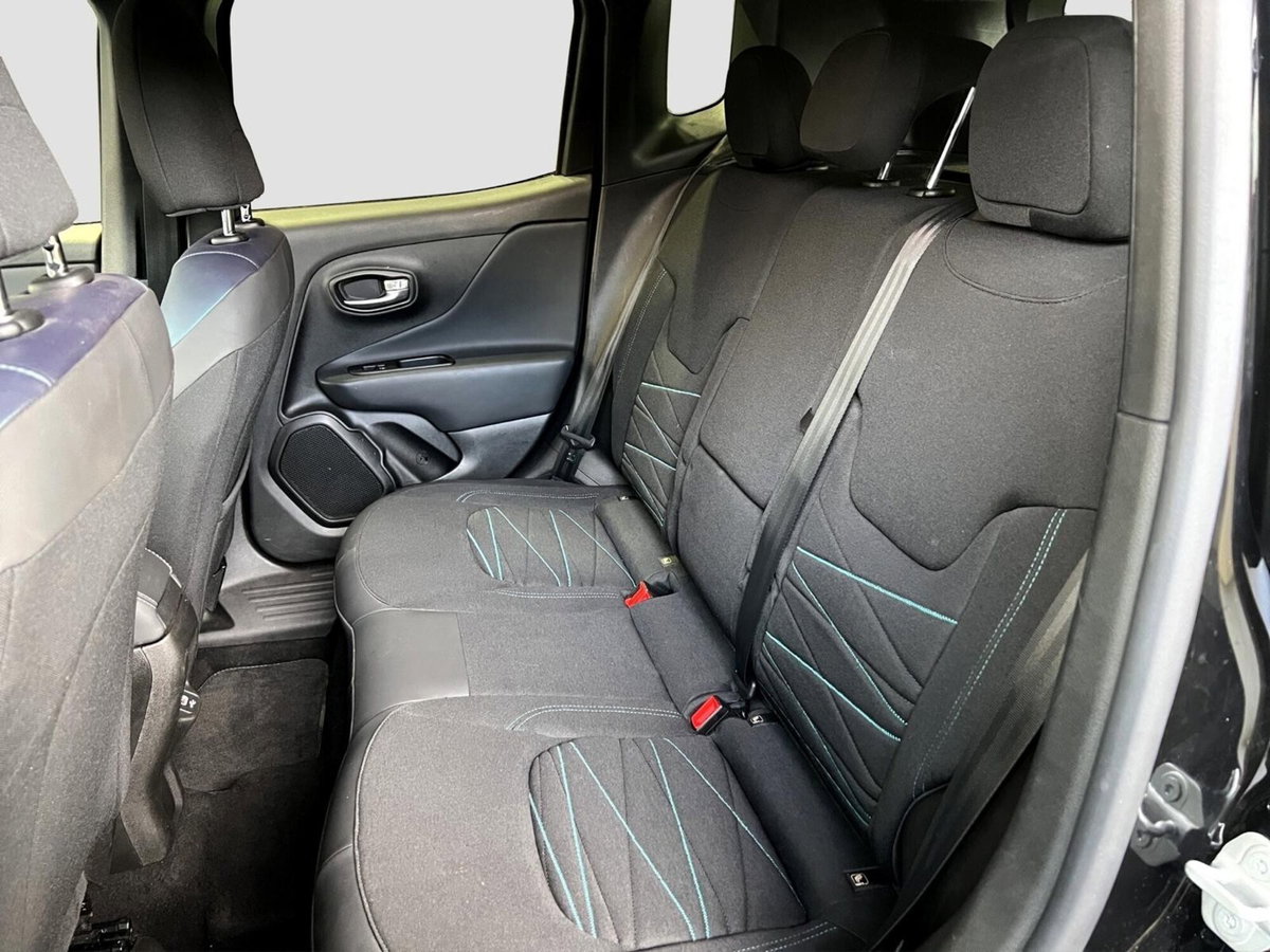 Jeep Renegade 1.3 T4 190CV PHEV 4xe AT6 Upland (11)
