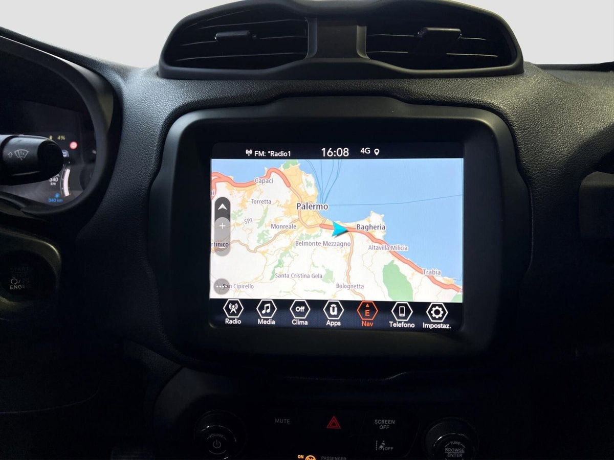 Jeep Renegade 1.3 T4 190CV PHEV 4xe AT6 Upland (13)