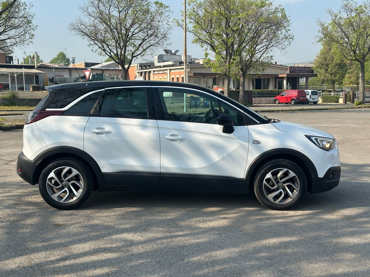 Opel Crossland X 1.6 ECOTEC D 8V Start&Stop Ultimate (2)
