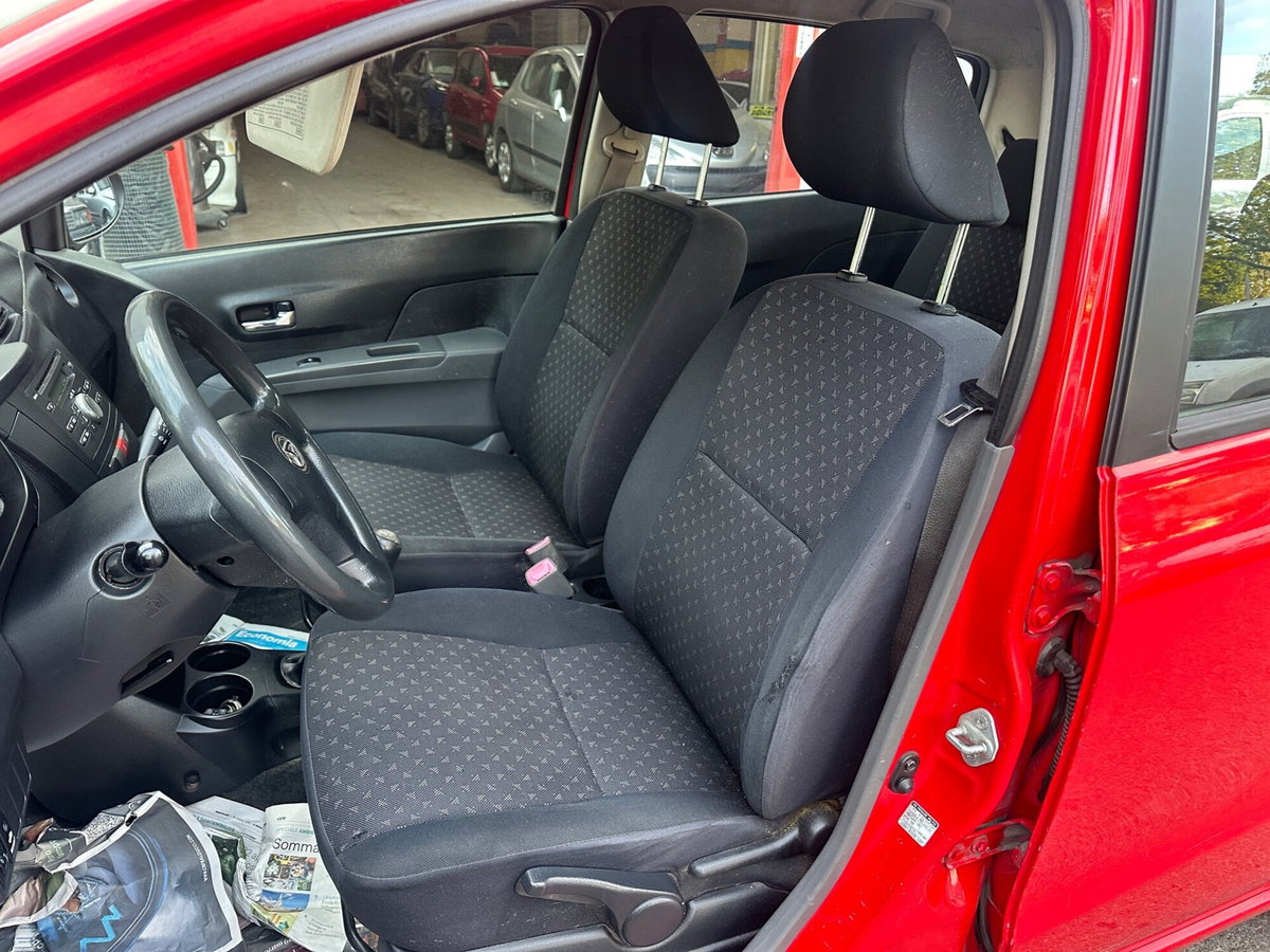 Daihatsu Cuore 1.0 12V Hiro (10)