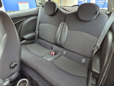 MINI Mini 1.6 16V Cooper (11)