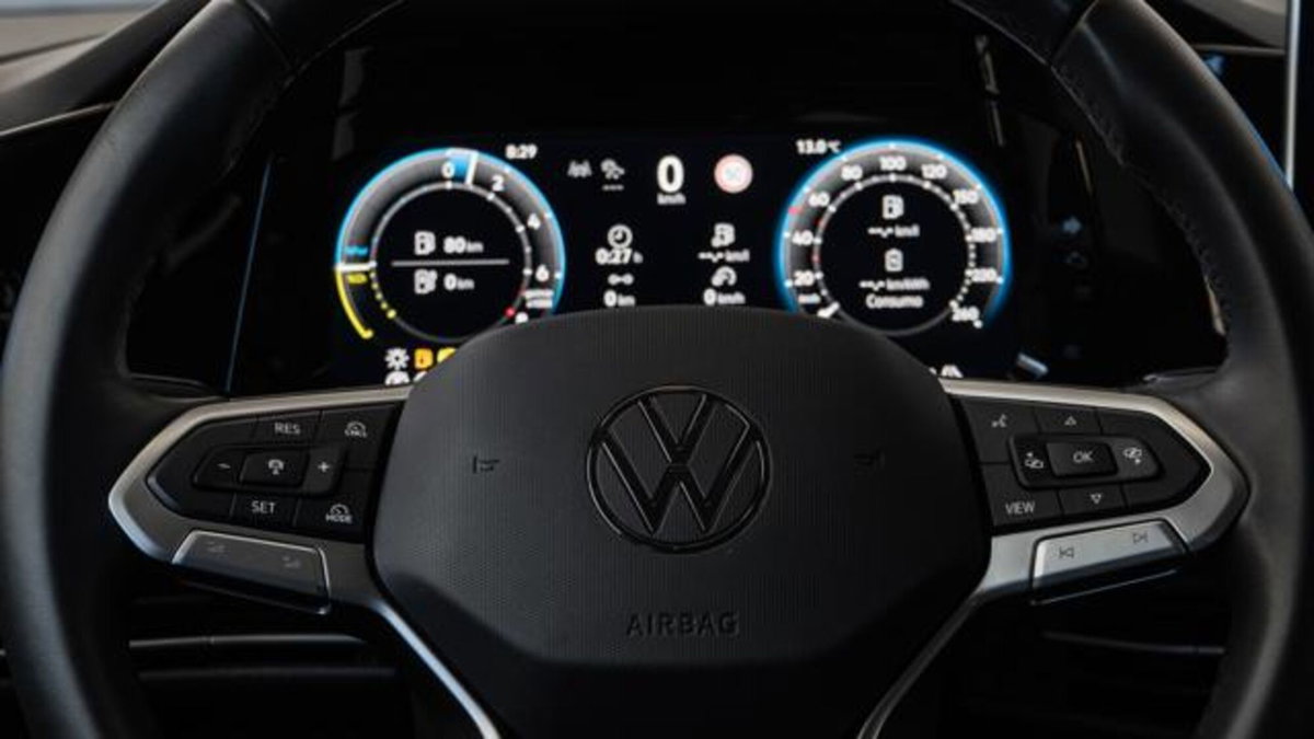 Volkswagen Golf 1.5 tsi ehybrid Edition 204cv dsg (14)