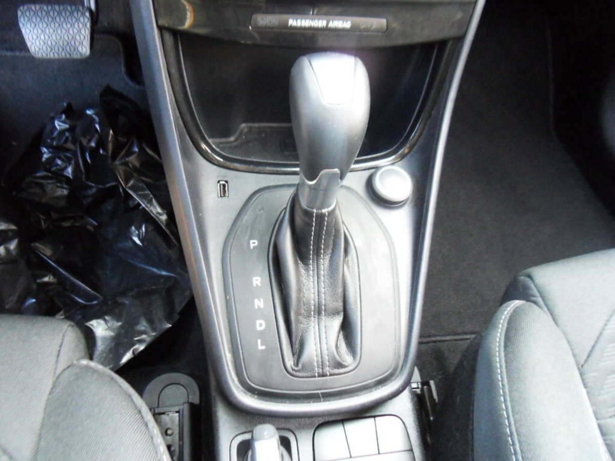 Ford Puma 1.0 EcoBoost Hybrid 125 CV S&S aut. Titanium Design (12)